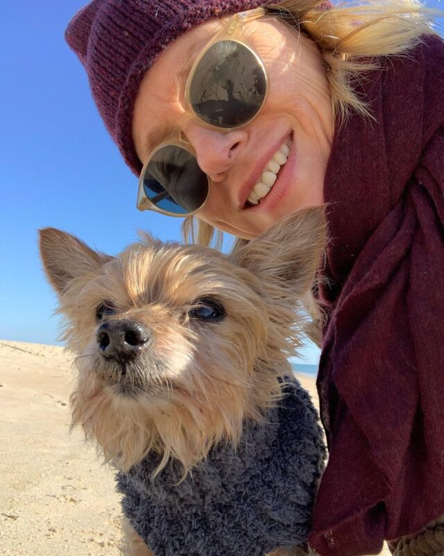 Naomi Watts selfie with Bob