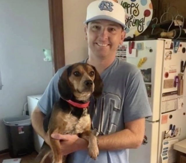 Beagle with owner who passed away