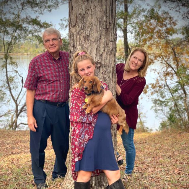 Family photo with Dachshund