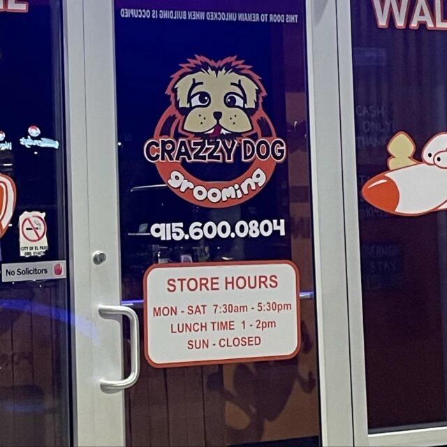 Crazzy Dog Grooming door