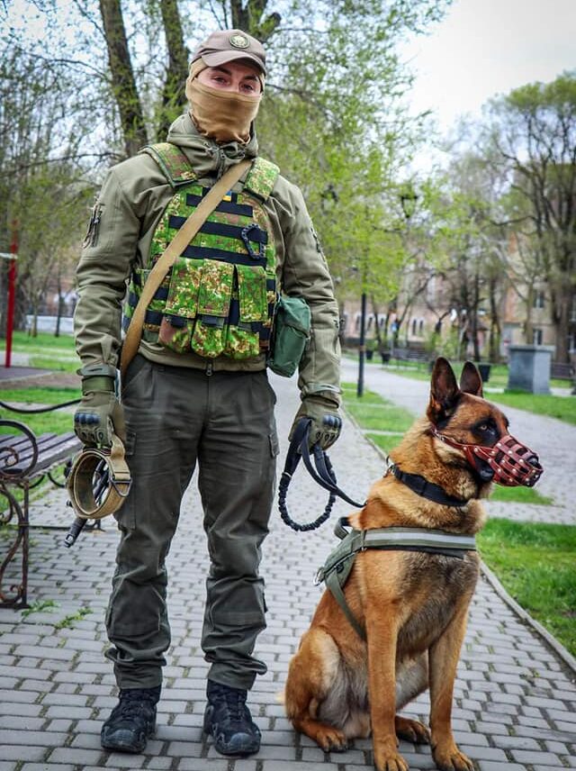 Dog joins Ukrainian troops