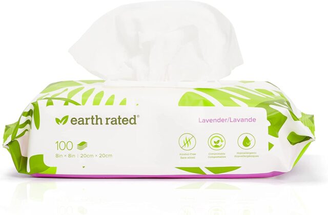 Earth Rated dog wipes