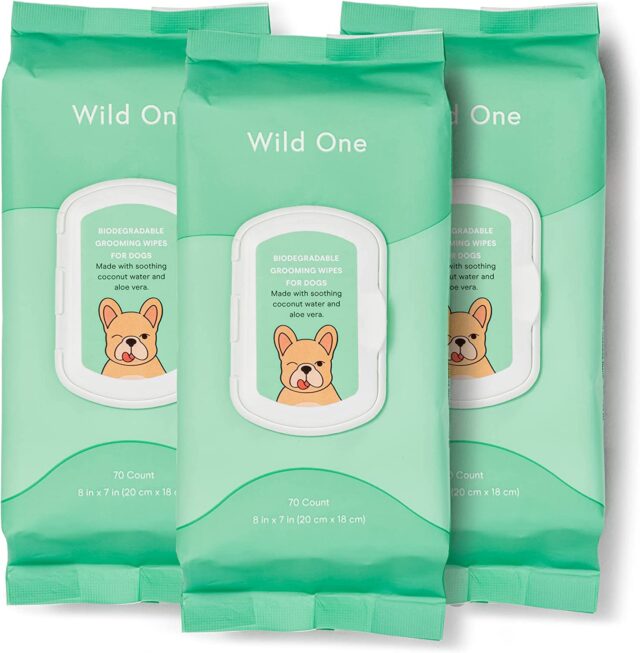 Wild One dog grooming wipes