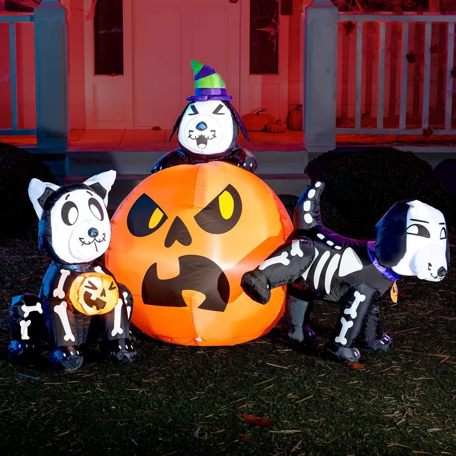 https://iheartdogs.com/wp-content/uploads/2023/09/Joiedomi-halloween-dog-inflatable.jpg