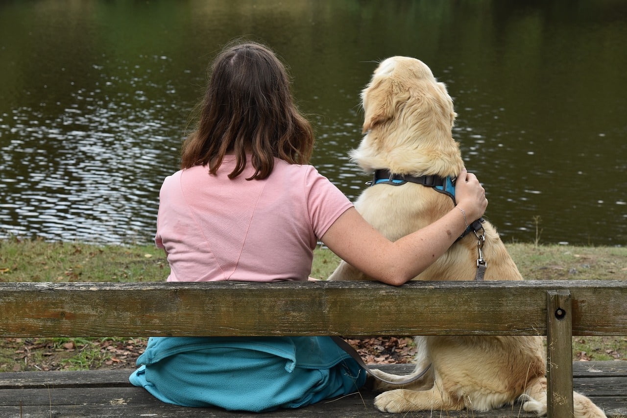 Lady with golden retriever