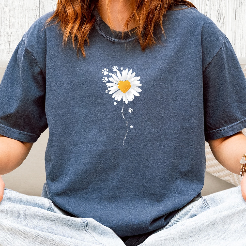 Comfort Colors Paw Full Of Daisies Vintage Washed Tee - Denim